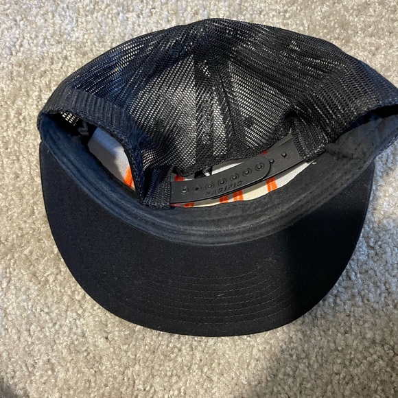 USAA travelball BOLD SnapBack - Picture 2 of 2